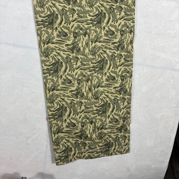 True Religion Camo Cargo Pants Mens Green Swirl Camo Utility Work Size 36 - Picture 11 of 16